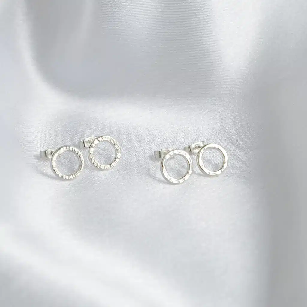 Mini Outline Circle Studs
