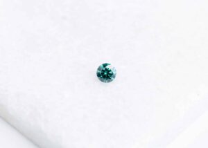 Moissanite-Emerald-Green-scaled